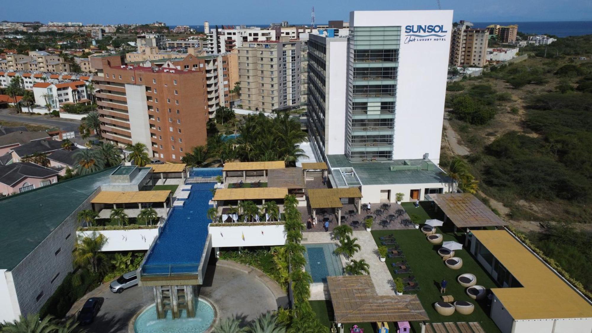 Sunsol Unik Luxury Hotel Porlamar Exteriör bild