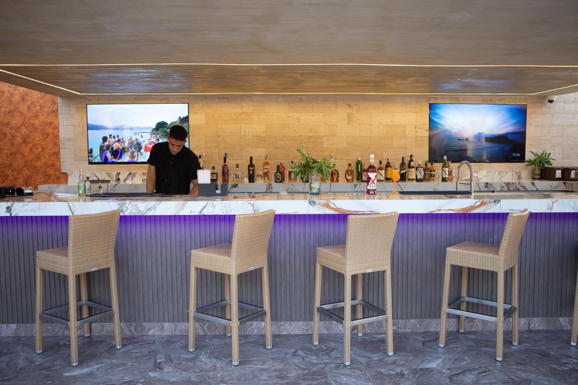 Sunsol Unik Luxury Hotel Porlamar Exteriör bild