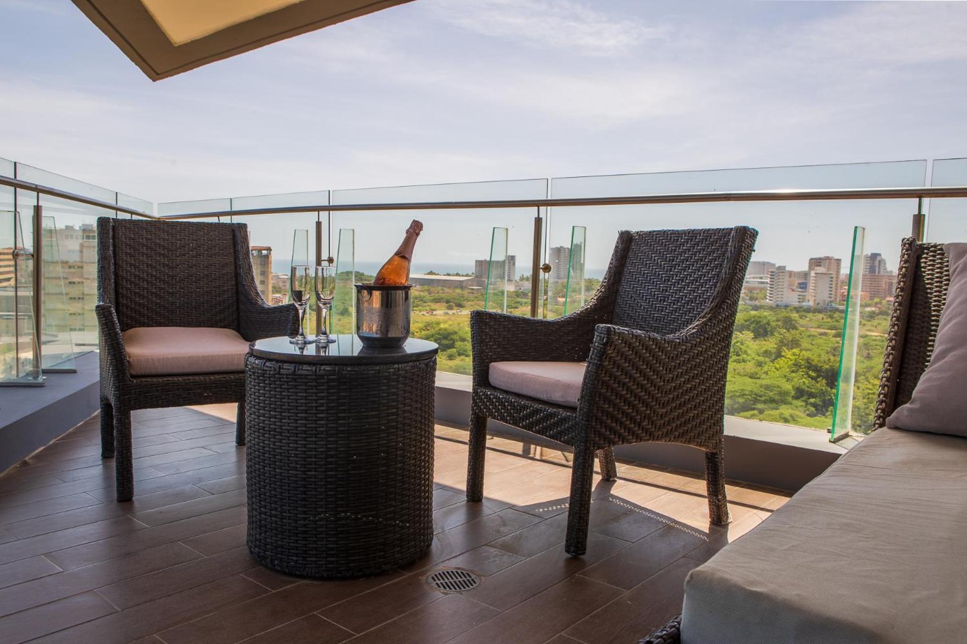 Sunsol Unik Luxury Hotel Porlamar Exteriör bild