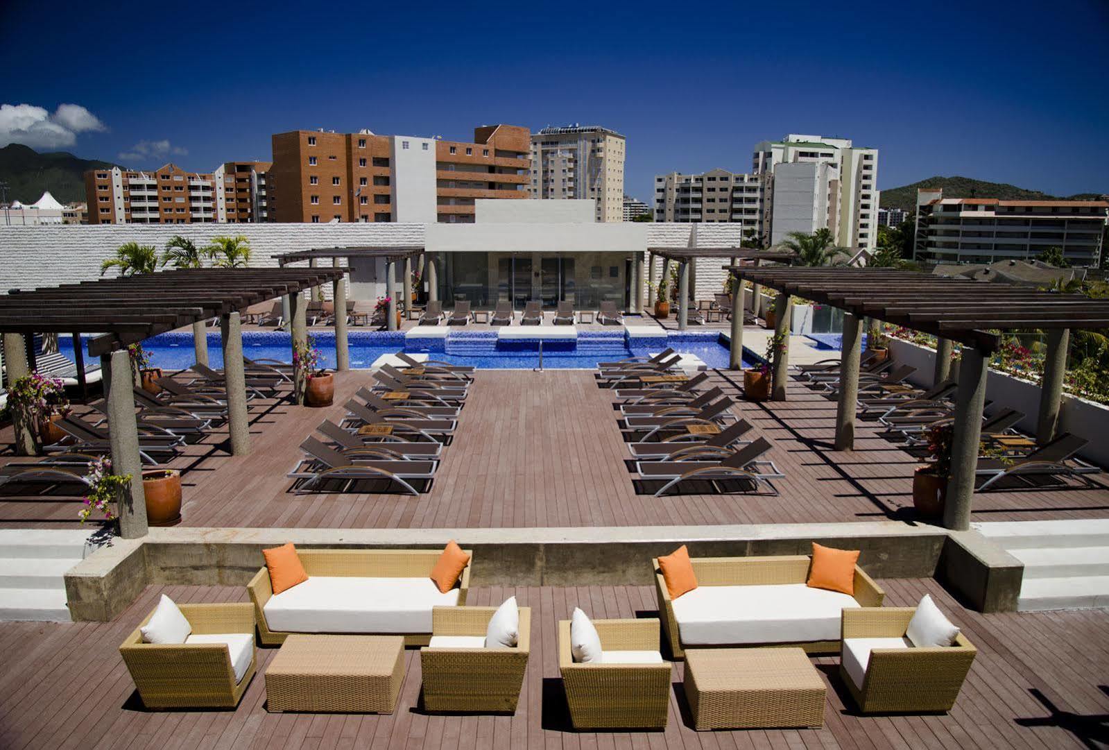 Sunsol Unik Luxury Hotel Porlamar Exteriör bild